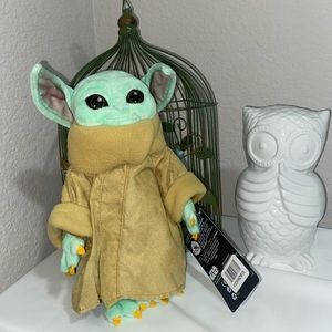 Mandalorian Grogu “Baby Yoda” Plush